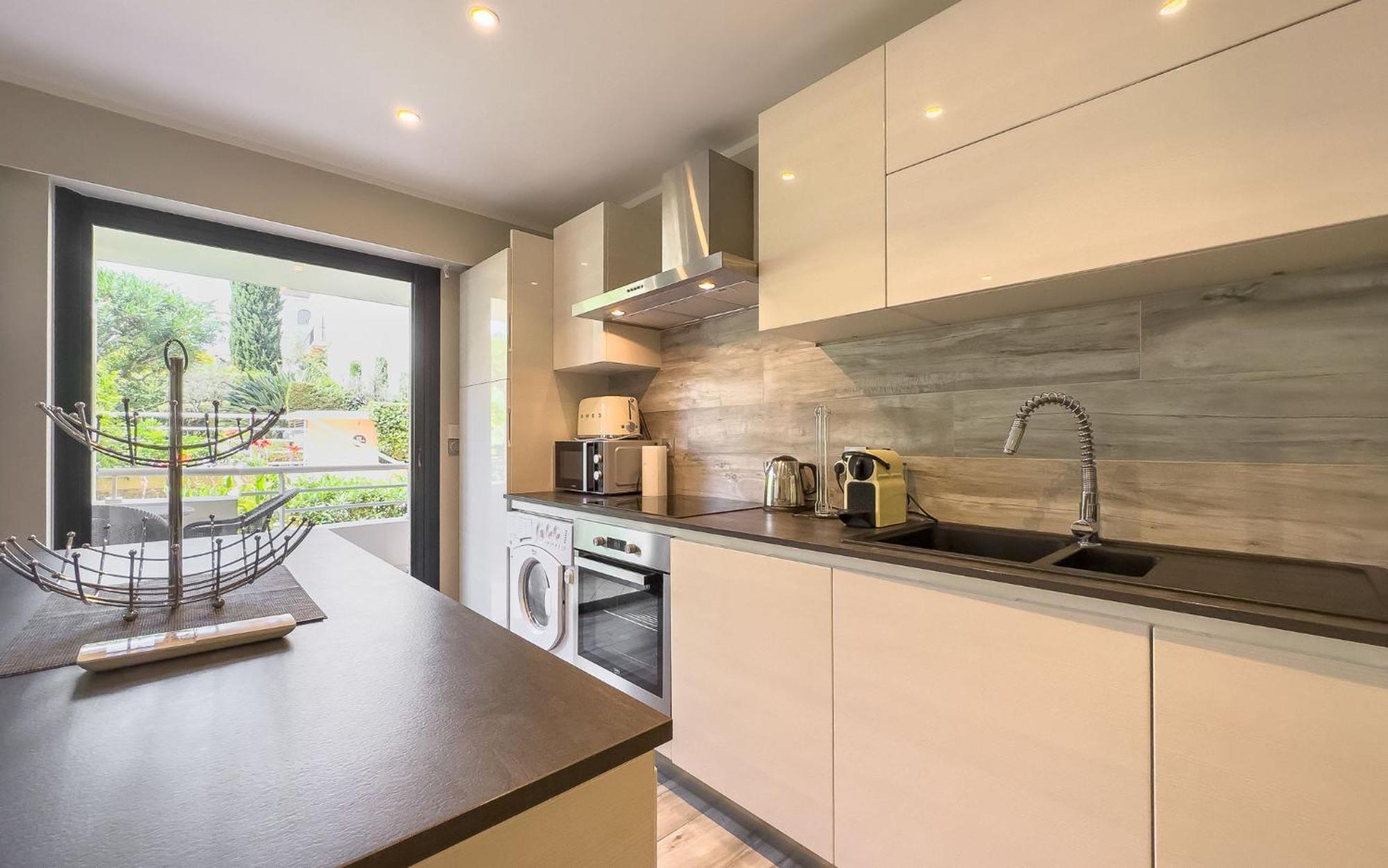 Le First By Winsome Destination Apartment Cannes Luaran gambar