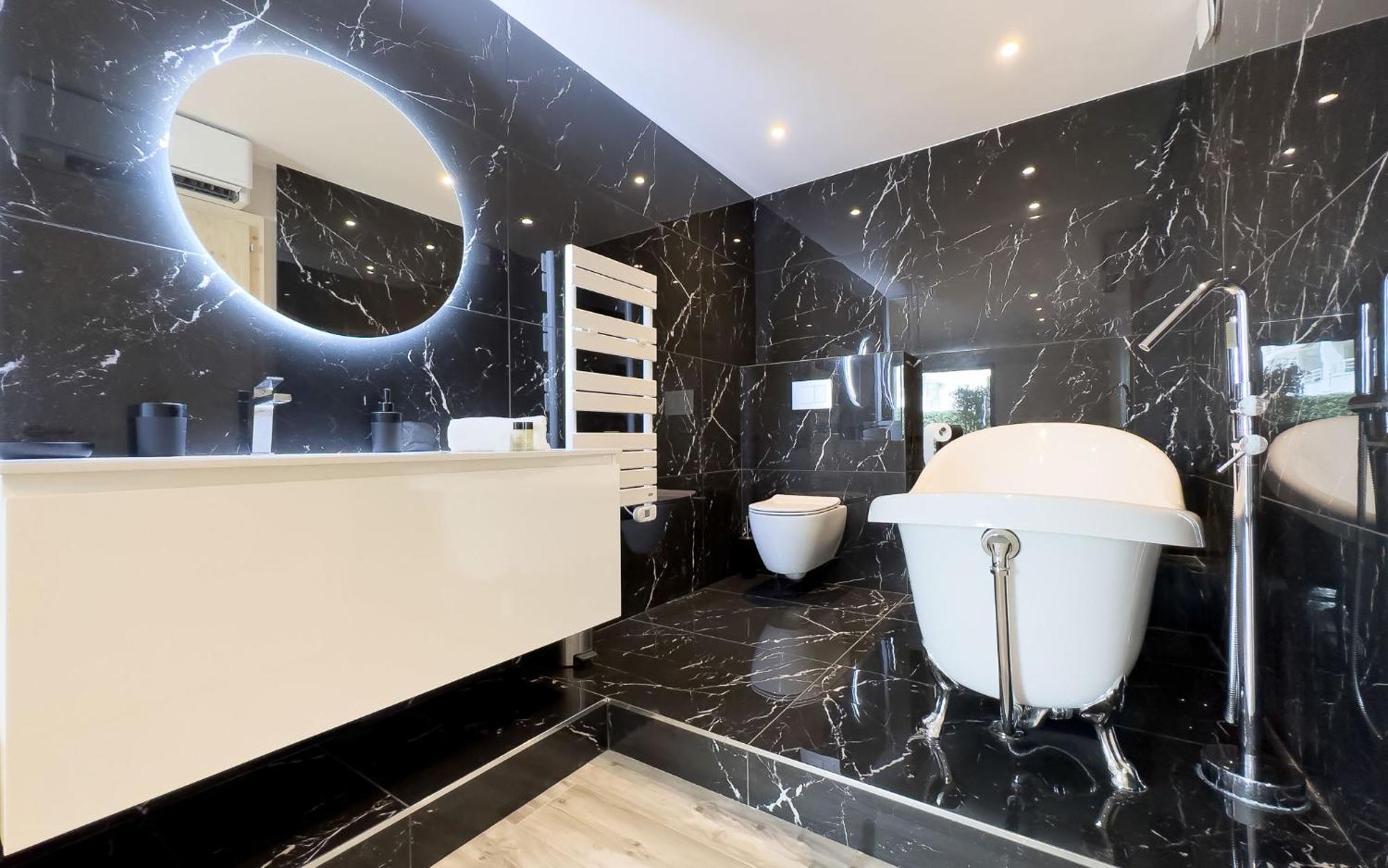 Le First By Winsome Destination Apartment Cannes Luaran gambar
